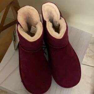 Cozy Warm 🐻 BEARPAW Dark Red Boots